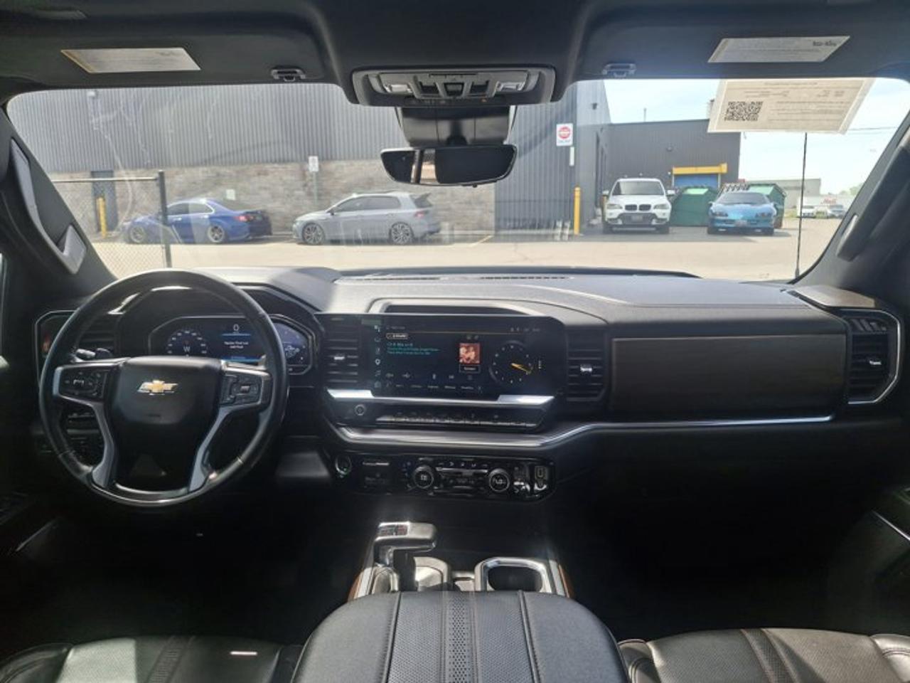 2024 Chevrolet Silverado 1500 High Country | Leather | Sunroof | Heated + Ventilated Seats | Heated Steering and More ! Photo