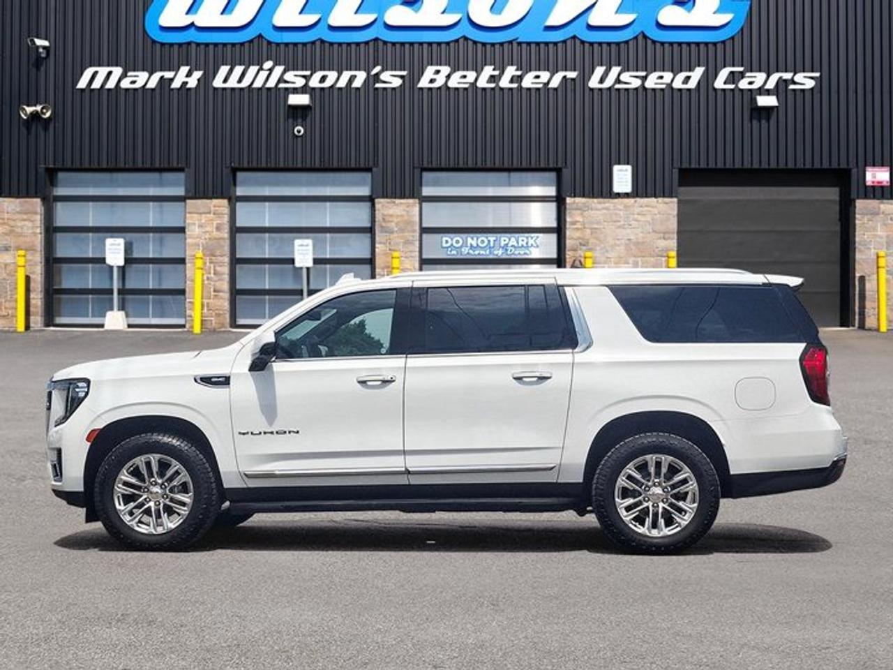 2024 GMC Yukon XL SLT 4WD | Luxury Pkg | Leather | Sunroof | 360 Camera | Adaptive Cruise | Heated Wheel | and More ! Photo5