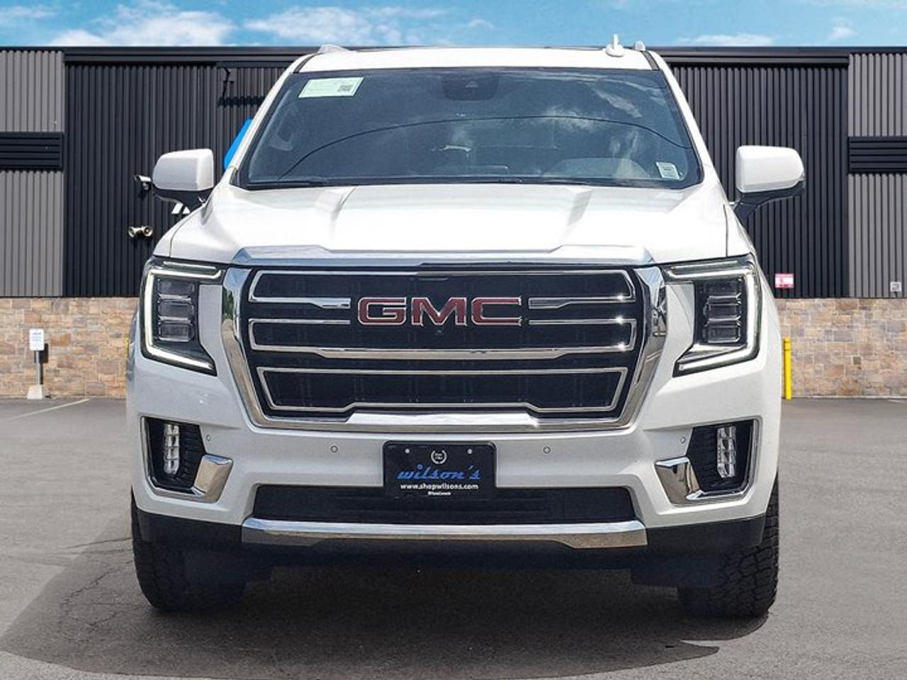 2024 GMC Yukon XL SLT 4WD | Luxury Pkg | Leather | Sunroof | 360 Camera | Adaptive Cruise | Heated Wheel | and More ! Photo