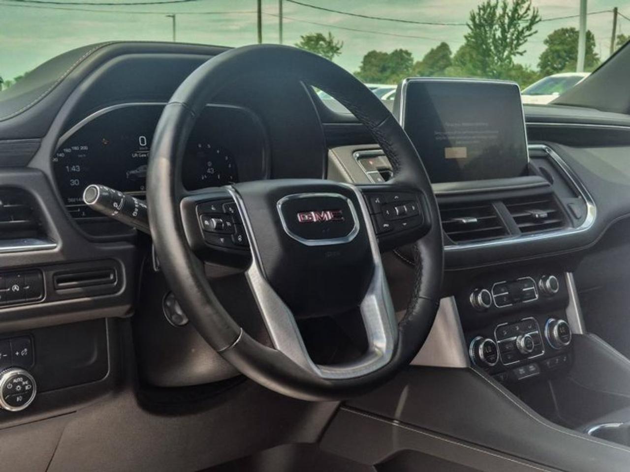 2024 GMC Yukon XL SLT 4WD | Luxury Pkg | Leather | Sunroof | 360 Camera | Adaptive Cruise | Heated Wheel | and More ! Photo
