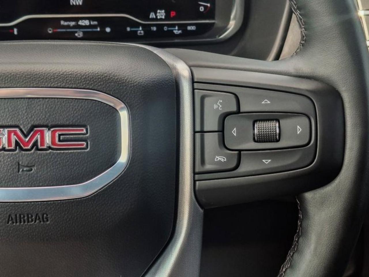 2024 GMC Yukon XL SLT 4WD | Luxury Pkg | Leather | Sunroof | 360 Camera | Adaptive Cruise | Heated Wheel | and More ! Photo