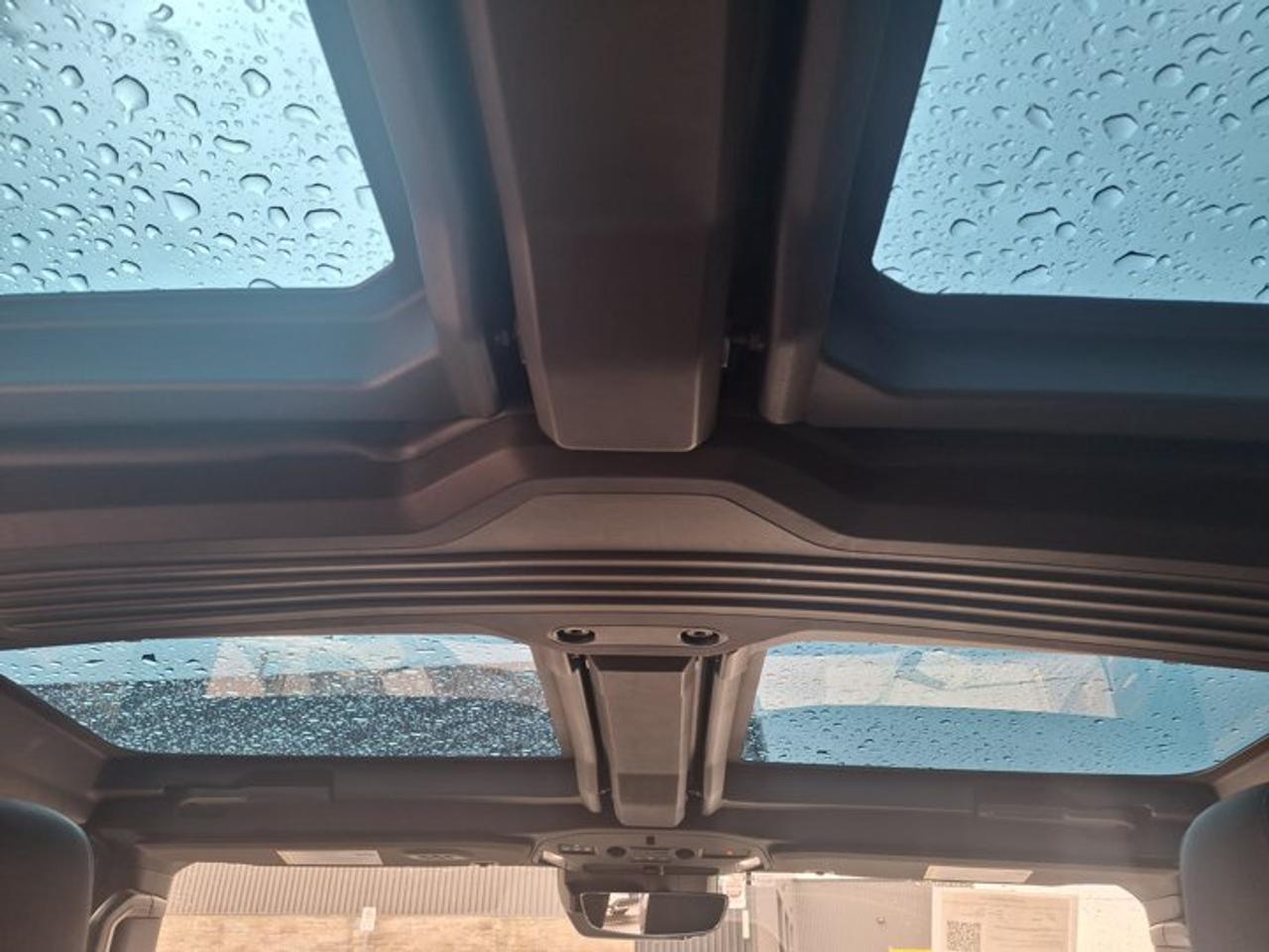 2024 GMC HUMMER EV SUV 2X 4WD | Convertible Hardtop | Void Black | Leather | Cooled + Heated Seats | Heated Wheel and More! Photo