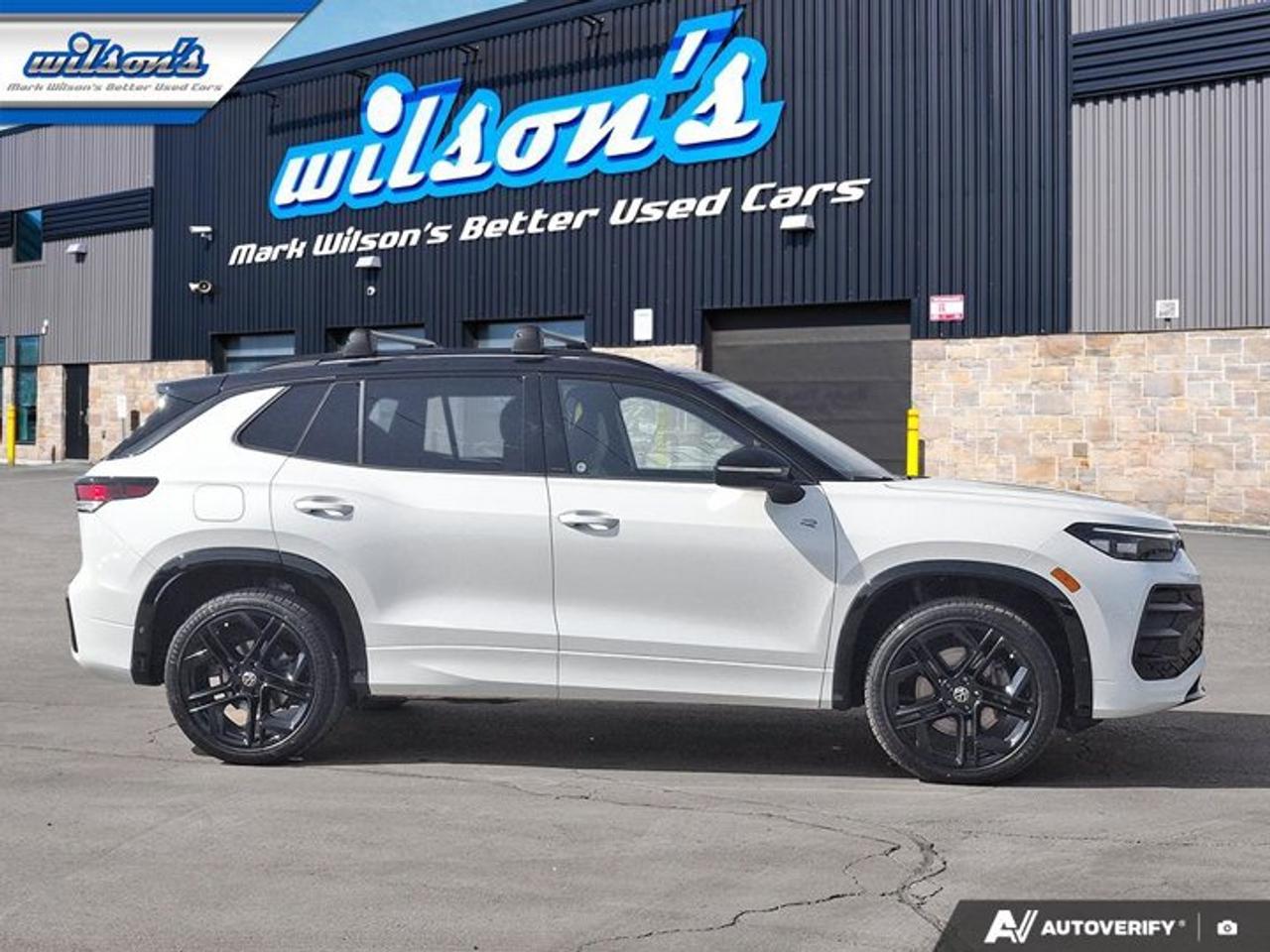 2026 Volkswagen Tiguan Comfortline R-Line Black Edition AWD | Leather | Sunroof | Heated Wheel + Seats | and More ! Photo