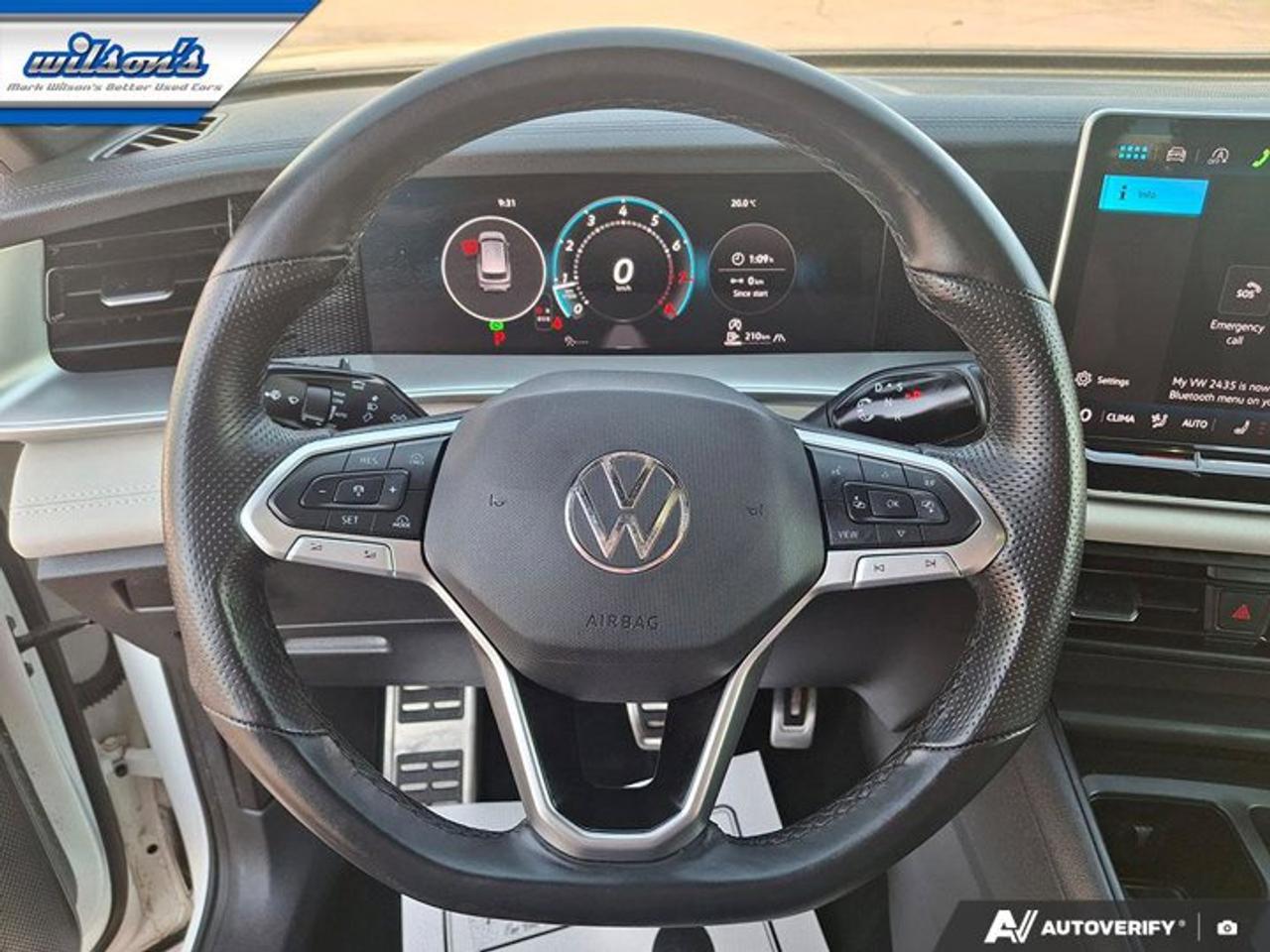 2026 Volkswagen Tiguan Comfortline R-Line Black Edition AWD | Leather | Sunroof | Heated Wheel + Seats | and More ! Photo