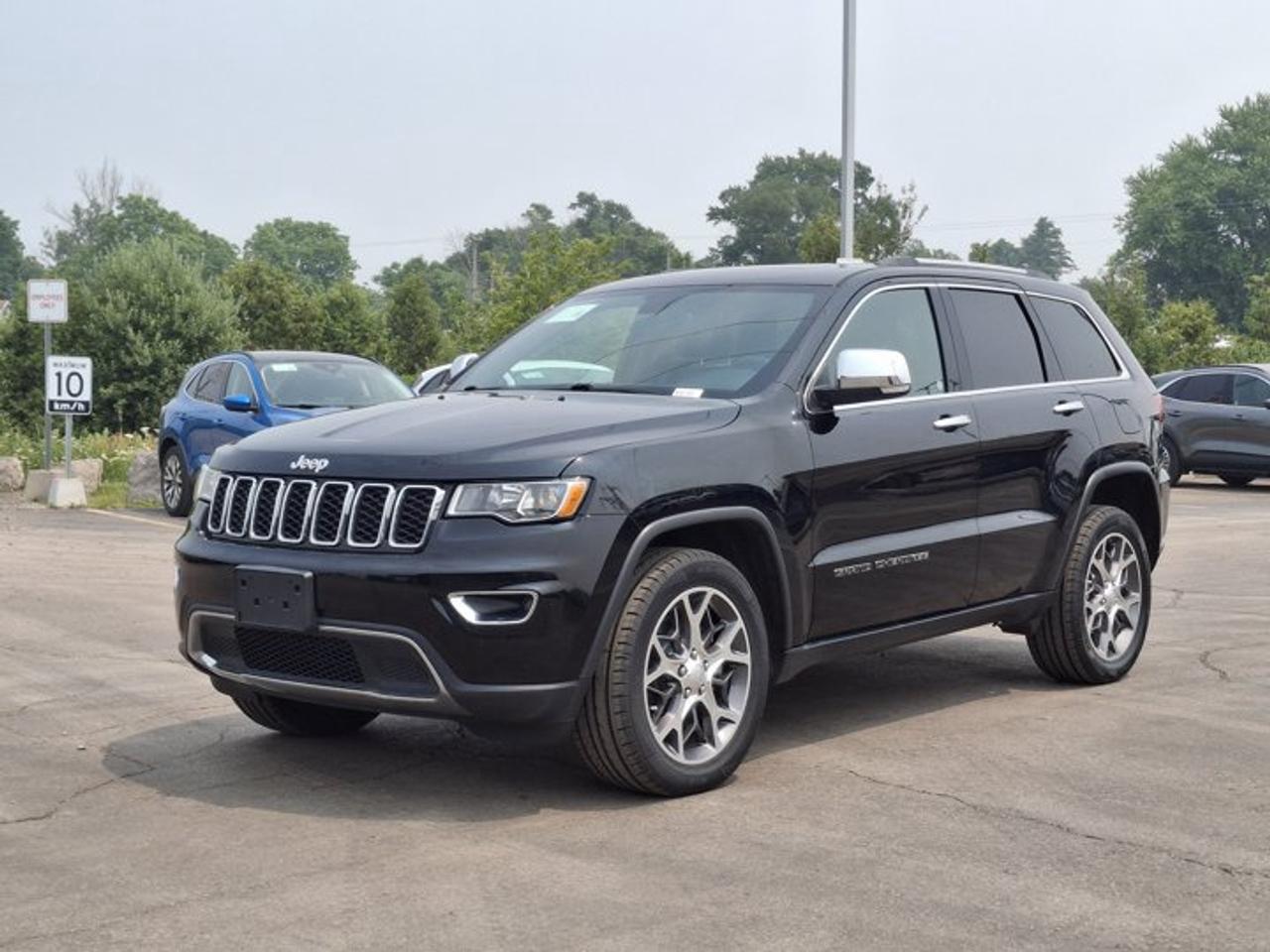 Look at this certified 2021 Jeep Grand Cherokee Limited 4X4 | Leather | Sunroof | Nav | Heated Wheel + Seats | Power Liftgate | CarPlay and More !. Its Automatic transmission and 3.6 L engine will keep you going. This Jeep Grand Cherokee features the following options: Sunroof, Navigation System, Leather, Heated Steering Wheel, Air Conditioning, Heated Seats, Tilt Steering Wheel, Steering Radio Controls, Power Windows, and Power Locks. Test drive this vehicle at Mark Wilsons Better Used Cars, 5055 Whitelaw Road, Guelph, ON N1H 6J4.MASSIVE SELECTION: 500+ vehicles in ONE LOCATION, all Live Market Priced for the best value!STRAIGHTFORWARD & TRANSPARENT PRICING: Our Advertised Price INCLUDES:Safety Certification! (No separate certification fee upcharge).FREE Carfax History Report!NO upcharge for paying cash!CONFIDENCE & PEACE OF MIND: 30-Day/3,000 km Warranty INCLUDED! Plus a 5-Day Exchange Privilege!*EASY FINANCING: Better-than-bank rates, $0 Down, and 3 Months No Payments available OAC. BAD CREDIT APPROVED HERE!WE BUY CARS: Get Top Dollar for your trade, or sell us your vehicle for CASH even if you dont buy ours!www.shopwilsons.comAn Honest, Transparent Buying Experience. Trusted in business since 1961!(Cash Prices Exclude HST and Licensing Fees only.)