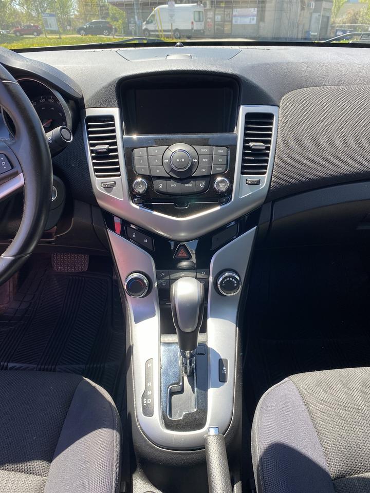 2014 Chevrolet Cruze 1.4L Gas Saver/Automatic/Bluetooth/Baackup Camera Photo