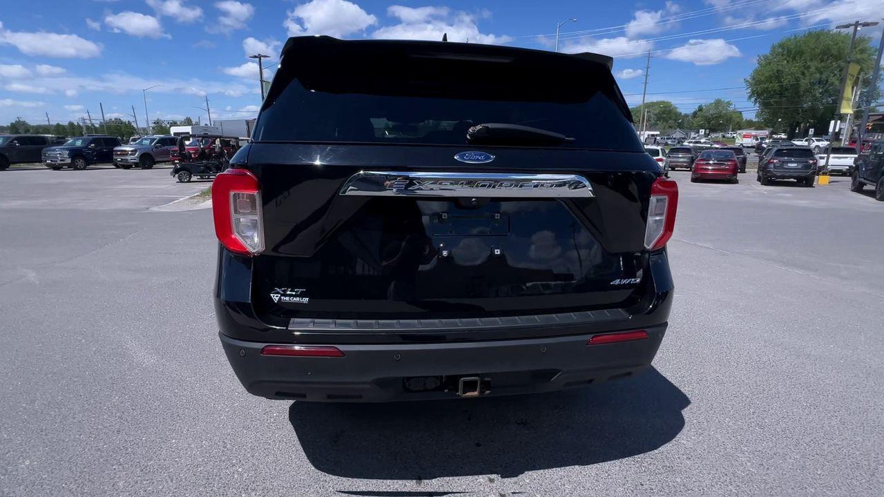 2021 Ford Explorer XLT 4X4, HEATED FRONT SEATS, CRUISE CONTROL, SIRIUS XM, BACK UP CAM!! Photo2