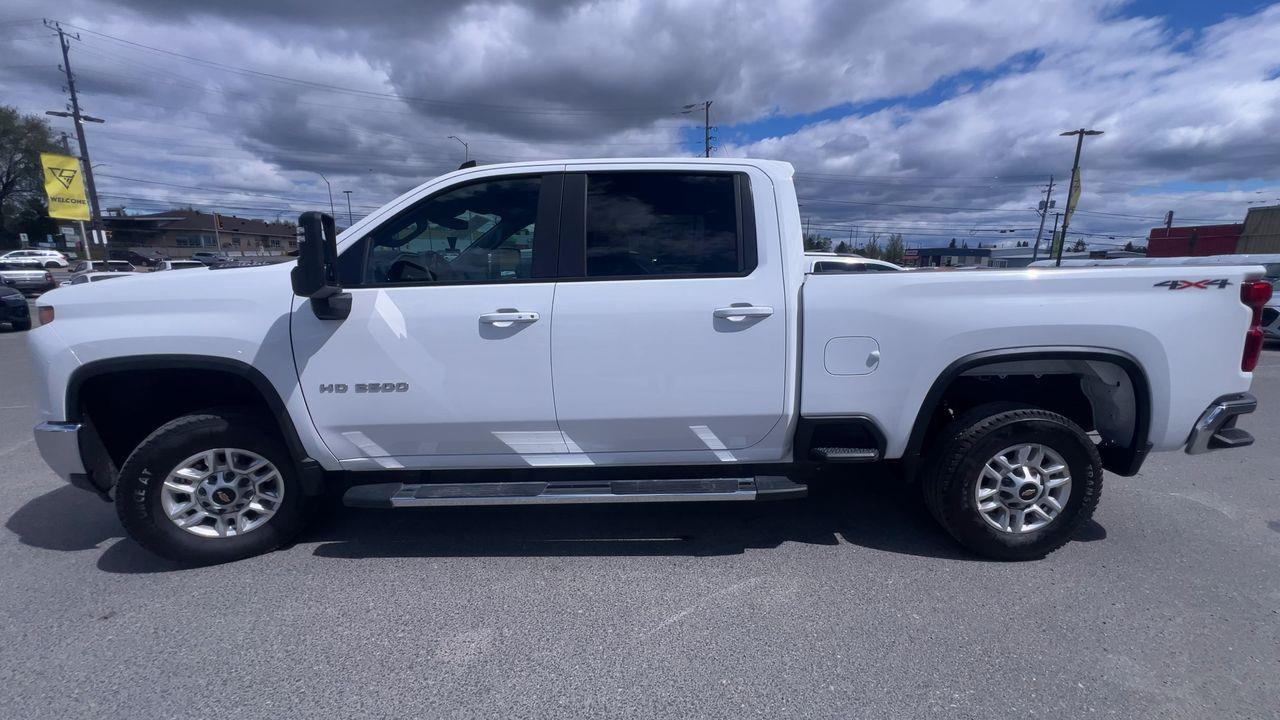 2025 Chevrolet Silverado 2500 HD LT 4X4, HEATED FRONT SEATS, NAV, CRUISE CONTROL, SIRIUS XM, BACK UP CAM!! Photo