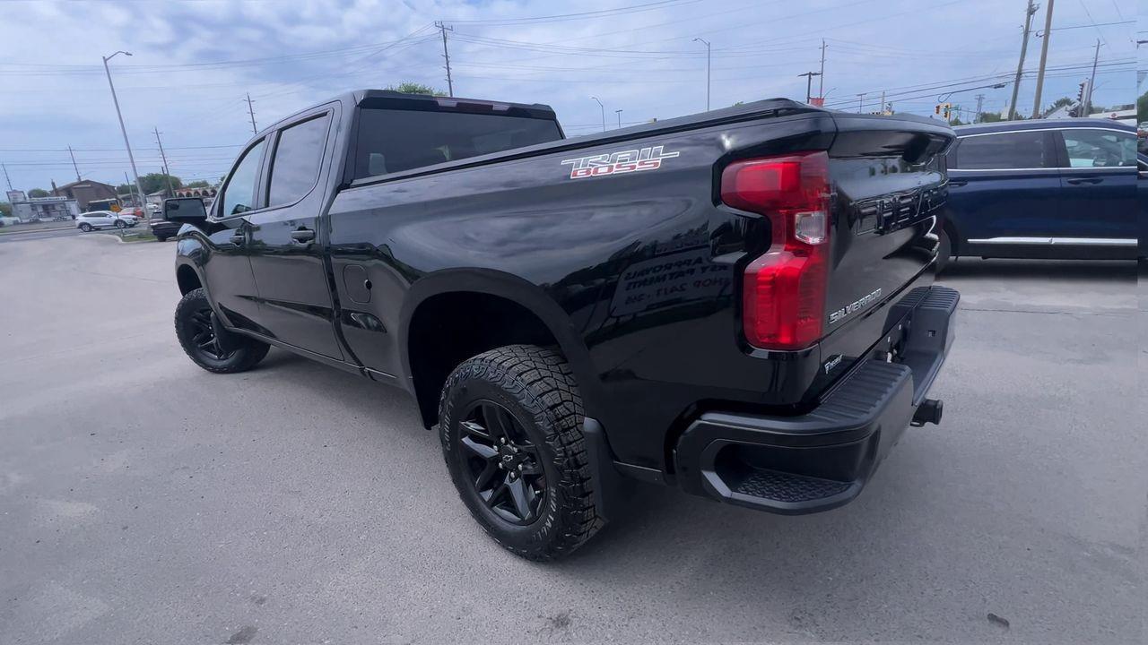 2024 Chevrolet Silverado 1500 Custom Trail Boss 4X4, REMOTE START, CRUISE CONTROL, SIRIUS XM, BACK UP CAM!! Photo