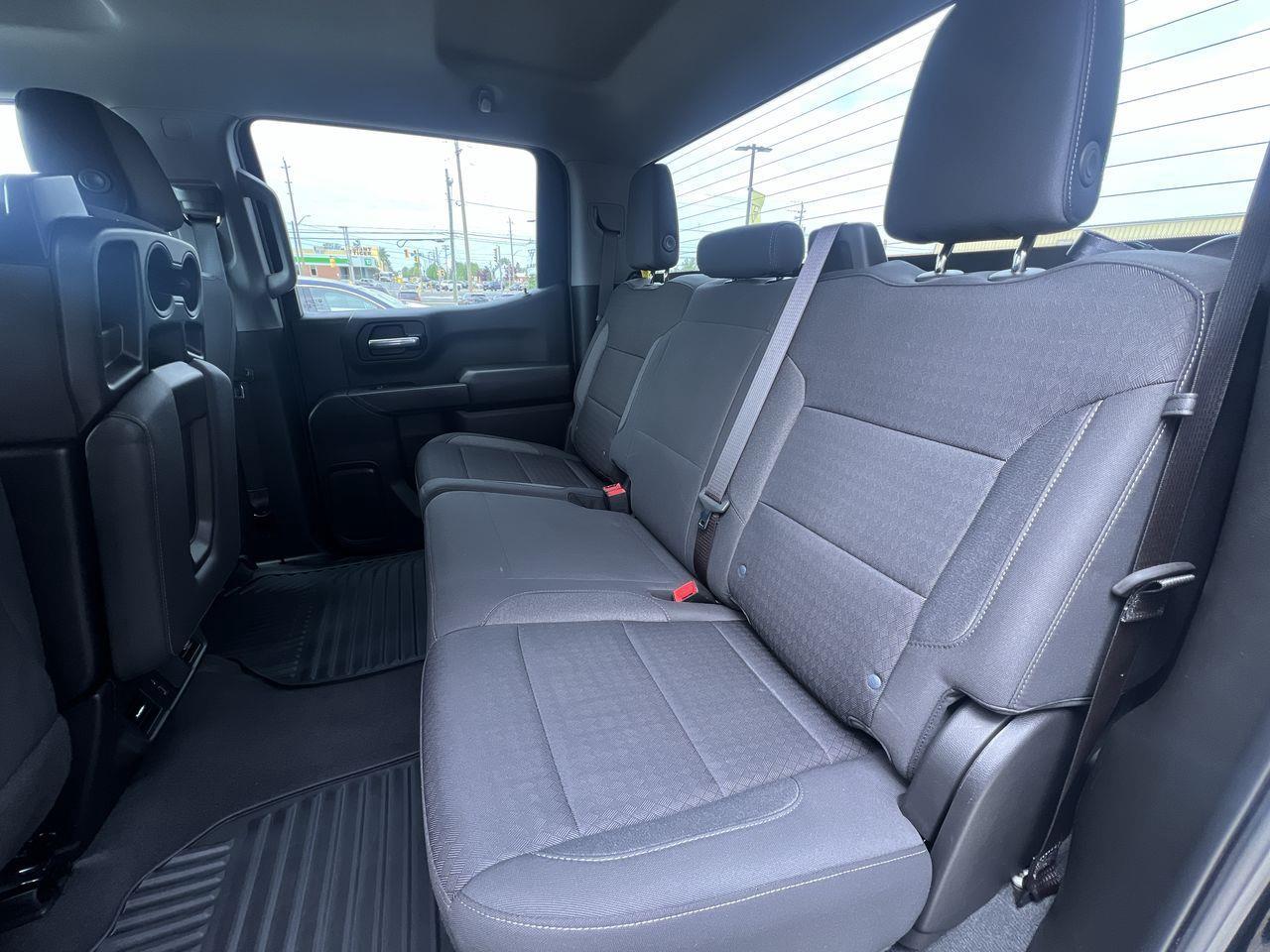2024 Chevrolet Silverado 1500 Custom Trail Boss 4X4, REMOTE START, CRUISE CONTROL, SIRIUS XM, BACK UP CAM!! Photo