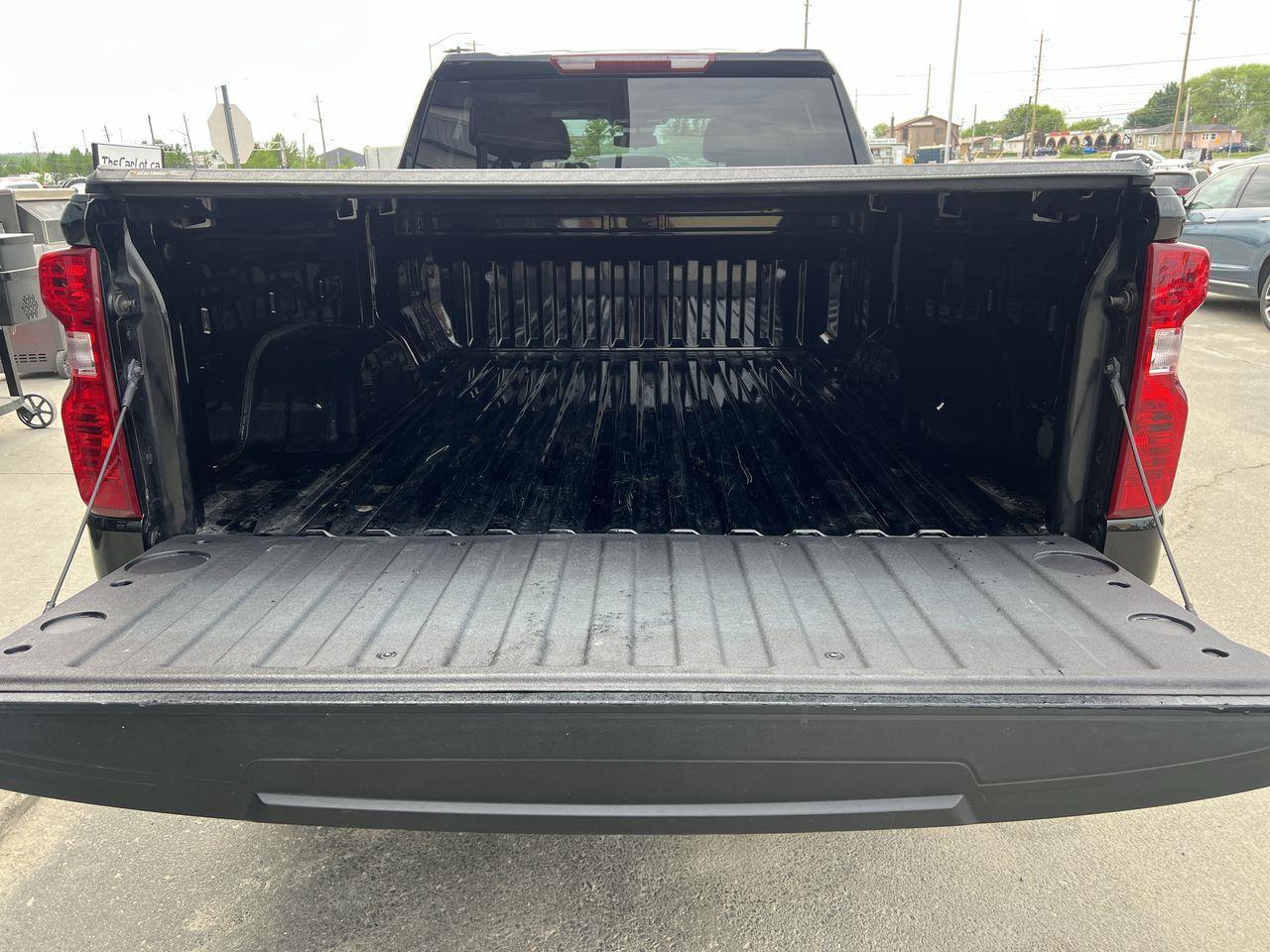 2024 Chevrolet Silverado 1500 Custom Trail Boss 4X4, REMOTE START, CRUISE CONTROL, SIRIUS XM, BACK UP CAM!! Photo