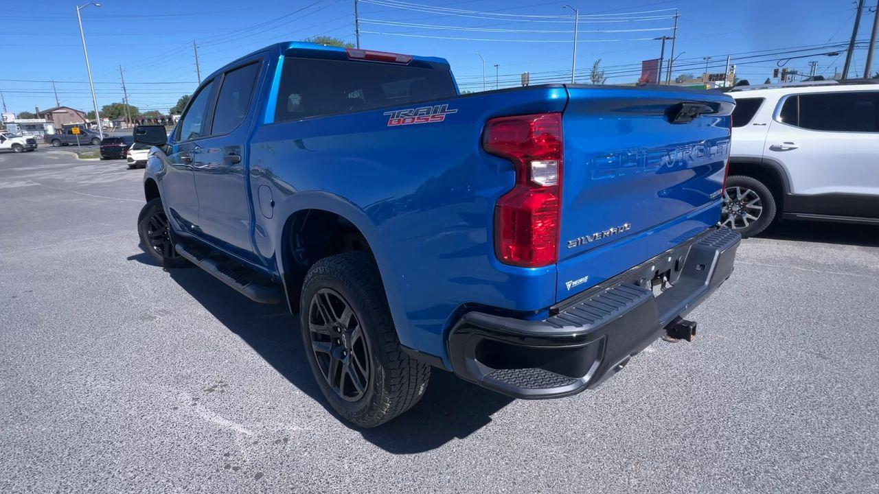 2024 Chevrolet Silverado 1500 Custom Trail Boss 4X4, 6 PASSENGER, SIRIUS XM, BACK UP CAMERA, POWER TAILGATE!! Photo