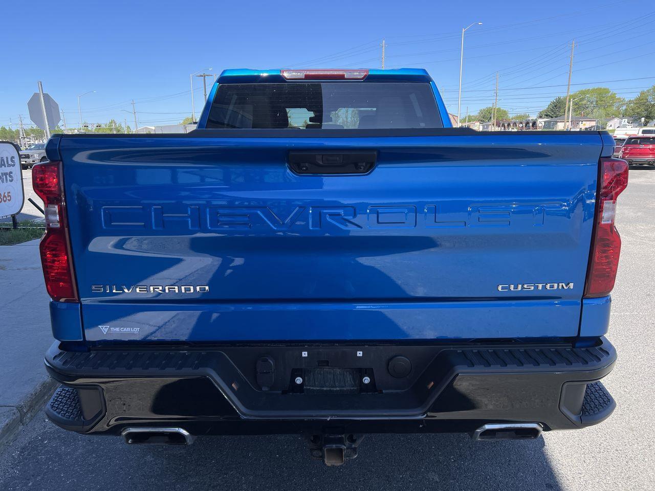 2024 Chevrolet Silverado 1500 Custom Trail Boss 4X4, 6 PASSENGER, SIRIUS XM, BACK UP CAMERA, POWER TAILGATE!! Photo