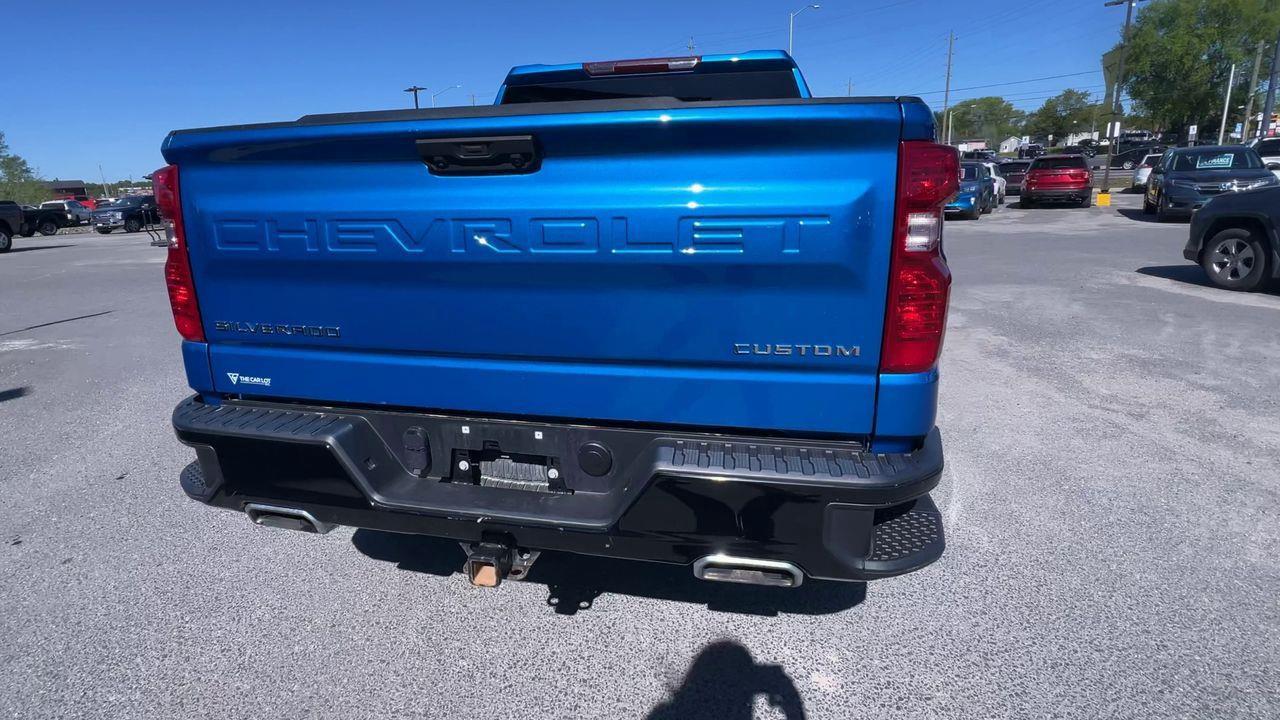 2024 Chevrolet Silverado 1500 Custom Trail Boss 4X4, 6 PASSENGER, SIRIUS XM, BACK UP CAMERA, POWER TAILGATE!! Photo