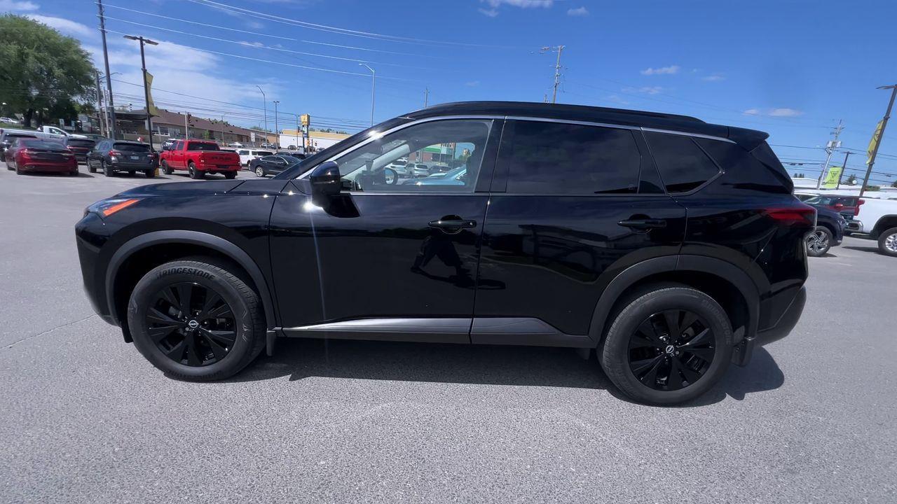 2023 Nissan Rogue SV Midnight Edition AWD, REMOTE START, HEATED FRONT SEATS, CRUISE CONTROL, MOONROOF, SIRIUS XM, BACK UP CAM!! Photo
