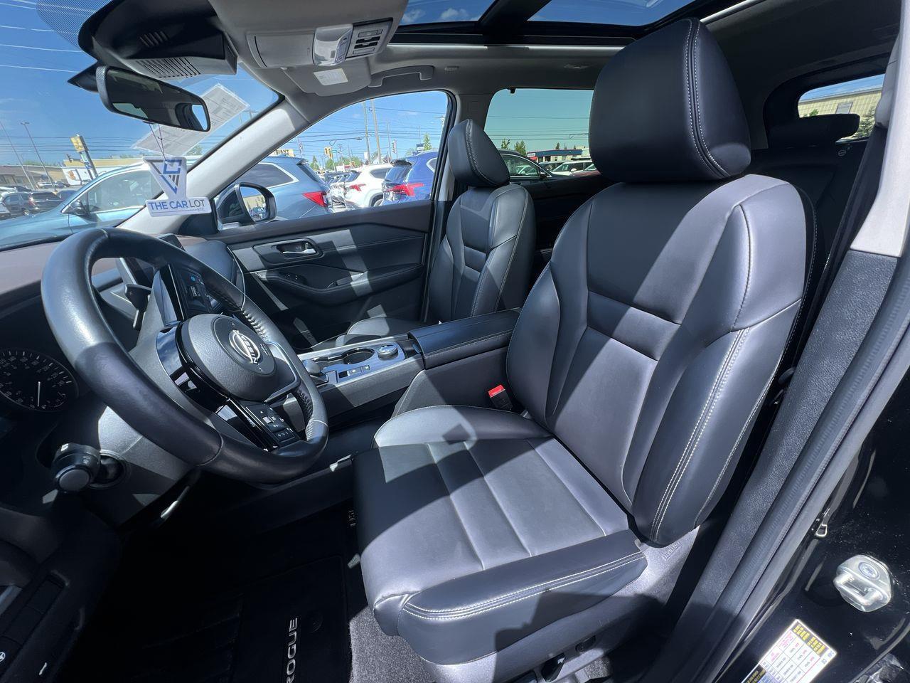2023 Nissan Rogue SV Midnight Edition AWD, REMOTE START, HEATED FRONT SEATS, CRUISE CONTROL, MOONROOF, SIRIUS XM, BACK UP CAM!! Photo