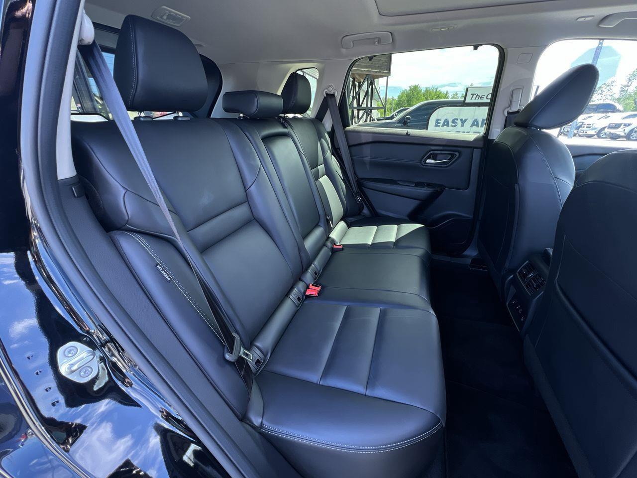 2023 Nissan Rogue SV Midnight Edition AWD, REMOTE START, HEATED FRONT SEATS, CRUISE CONTROL, MOONROOF, SIRIUS XM, BACK UP CAM!! Photo