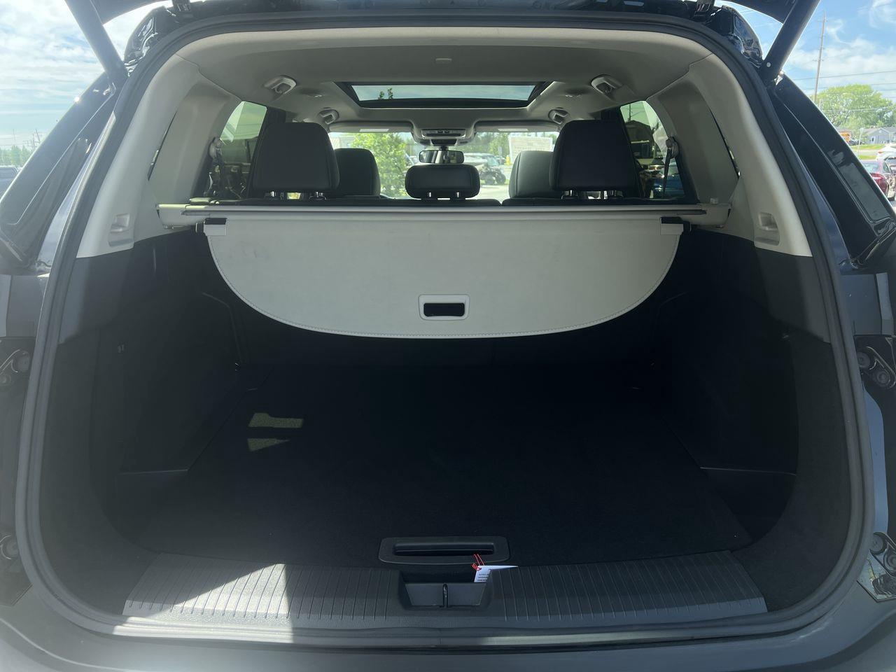 2023 Nissan Rogue SV Midnight Edition AWD, REMOTE START, HEATED FRONT SEATS, CRUISE CONTROL, MOONROOF, SIRIUS XM, BACK UP CAM!! Photo