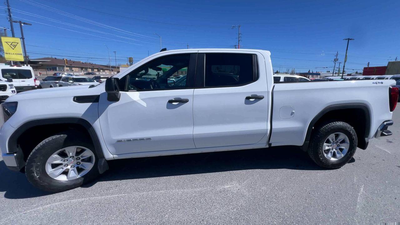 2024 GMC Sierra 1500 Pro 4X4, 6 PASSENGER, BACK UP CAMERA, CRUISE CONTROL, REAR DEFROST!! Photo4