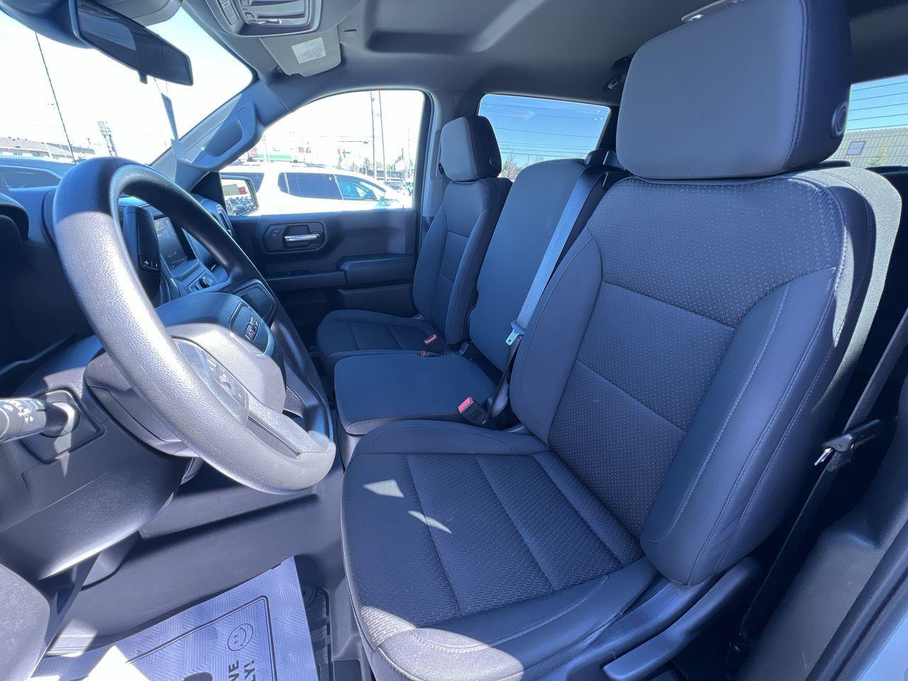 2024 GMC Sierra 1500 Pro 4X4, 6 PASSENGER, BACK UP CAMERA, CRUISE CONTROL, REAR DEFROST!! Photo