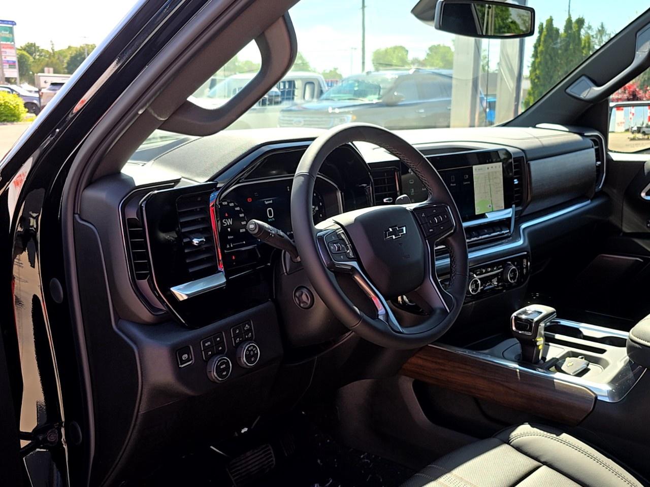 2026 Chevrolet Silverado 1500 Crew Cab Short Box 4-Wheel Drive High Country Photo