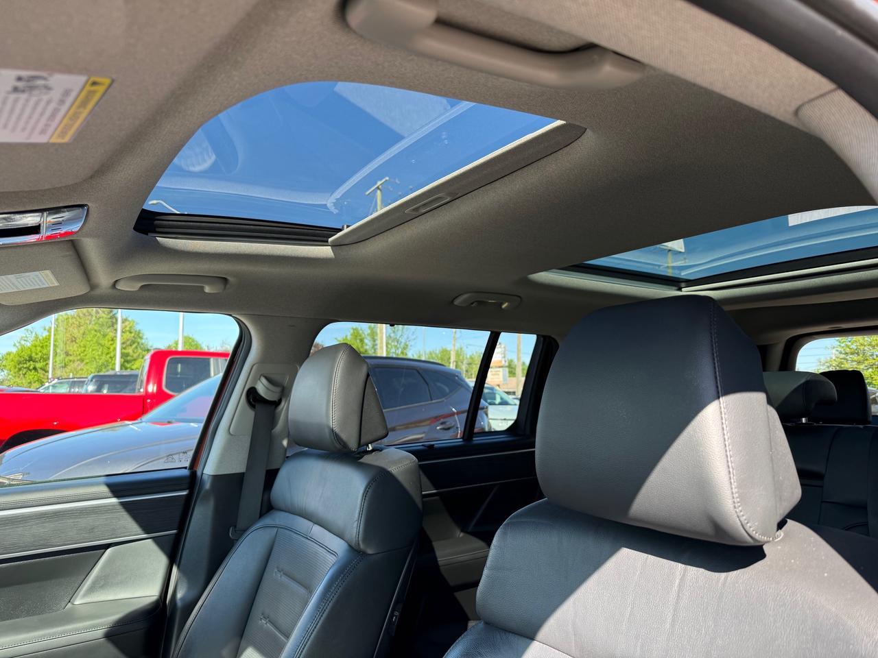 2024 Hyundai Santa Fe Luxury NAV! Sunroof! Leather! 7Pass! Photo