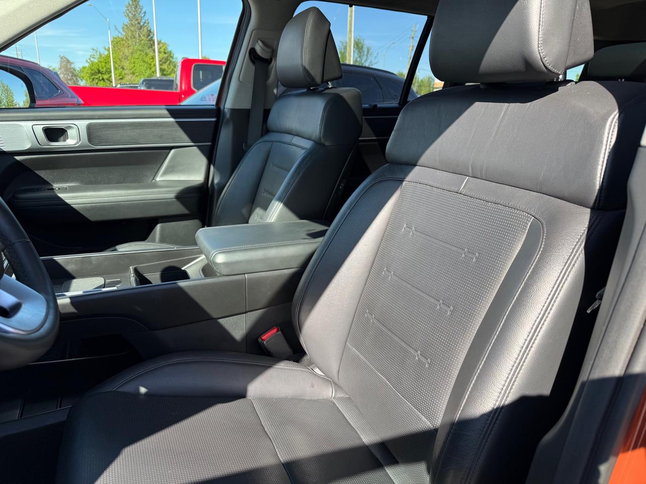 2024 Hyundai Santa Fe Luxury NAV! Sunroof! Leather! 7Pass! Photo