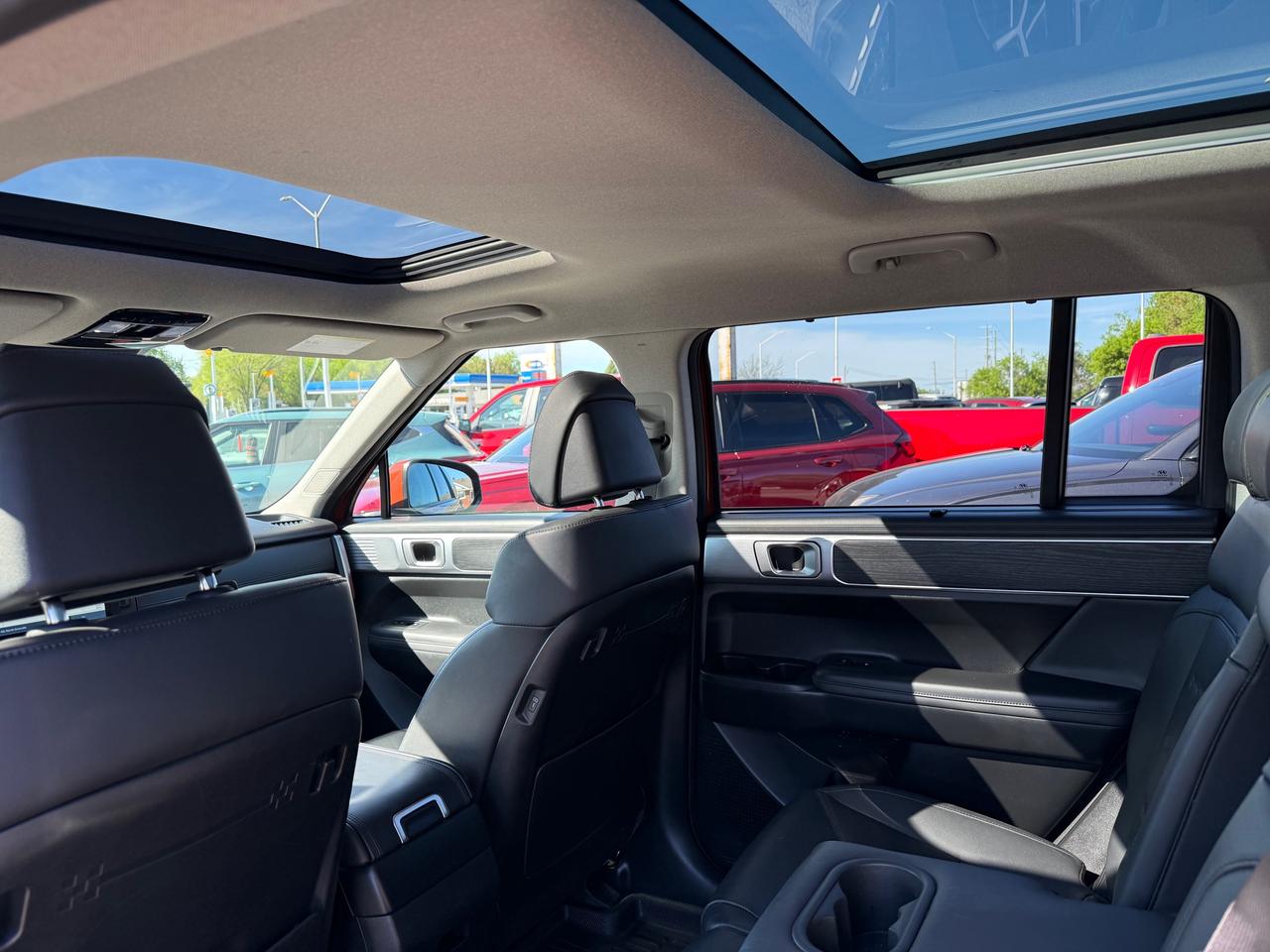 2024 Hyundai Santa Fe Luxury NAV! Sunroof! Leather! 7Pass! Photo