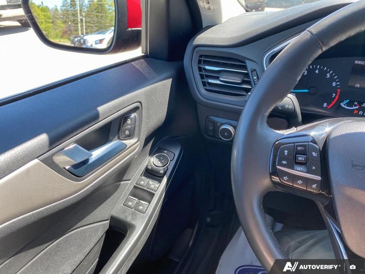 2022 Ford Escape SEL AWD | 1.5L | PANO ROOF Photo
