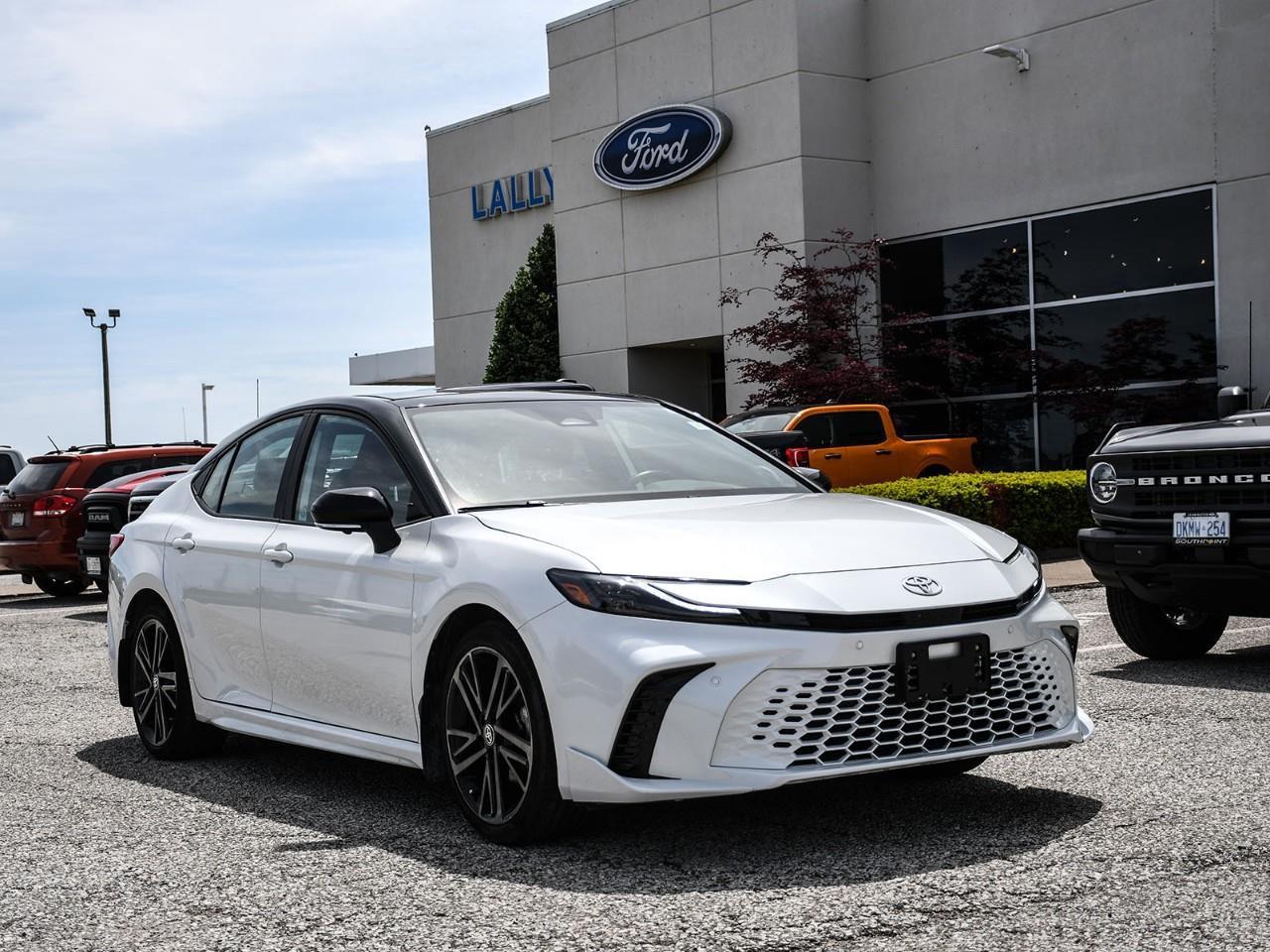 2025 Toyota Camry XSE AWD | SUNROOF | HTD & COOLED SEATS Photo0