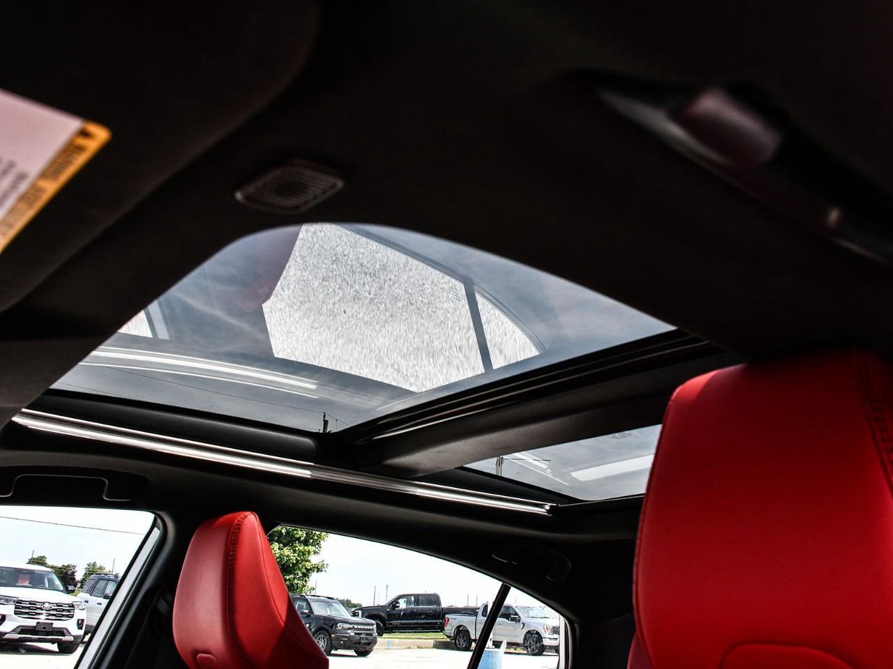 2025 Toyota Camry XSE AWD | SUNROOF | HTD & COOLED SEATS Photo