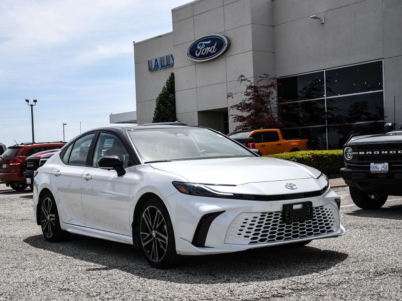 2025 Toyota Camry XSE AWD | SUNROOF | HTD & COOLED SEATS Photo