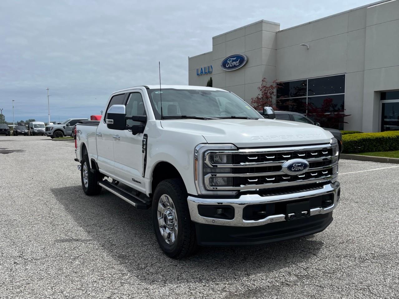 2026 Ford F-250 LARIAT Photo