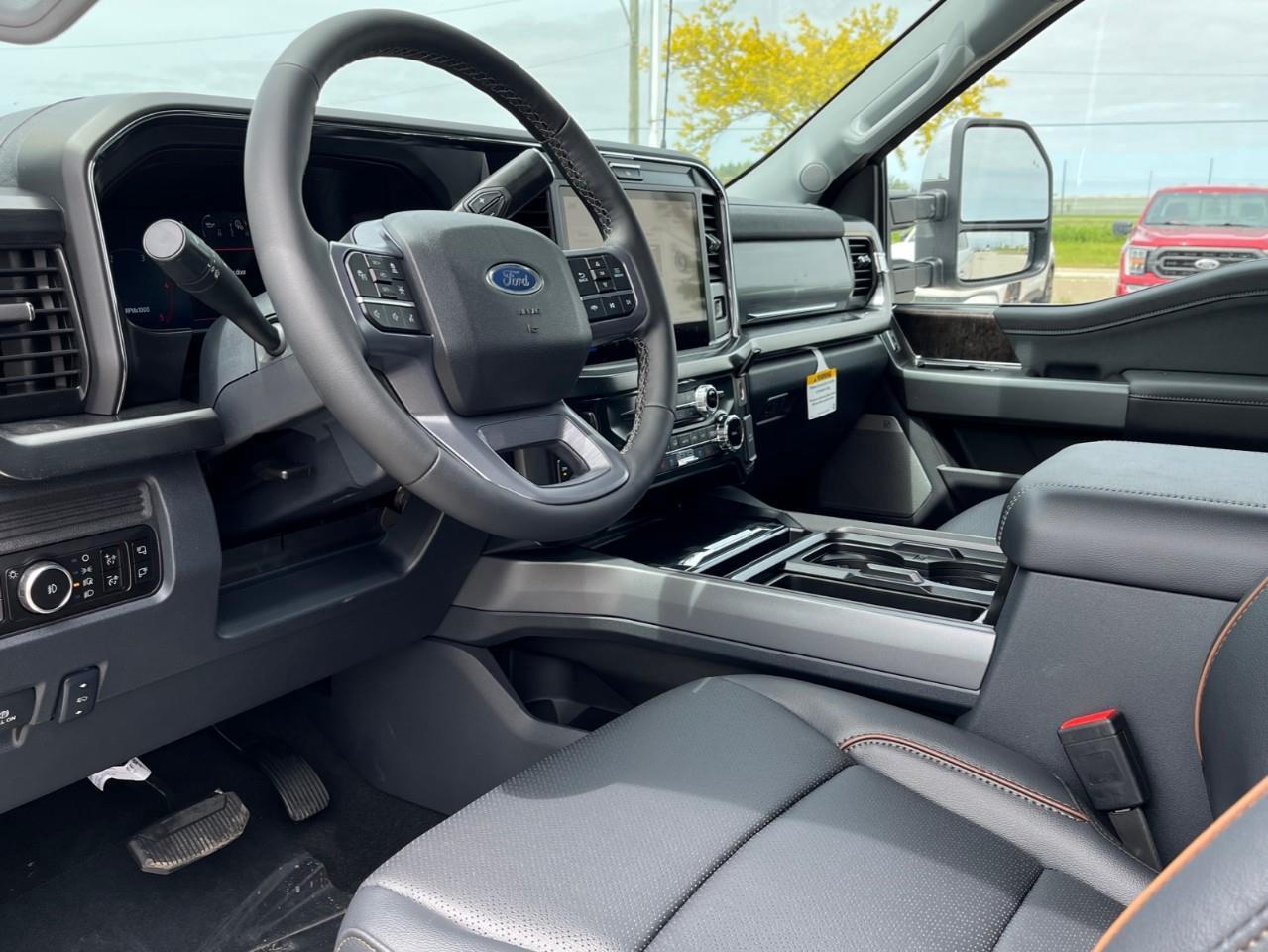 2026 Ford F-250 LARIAT Photo
