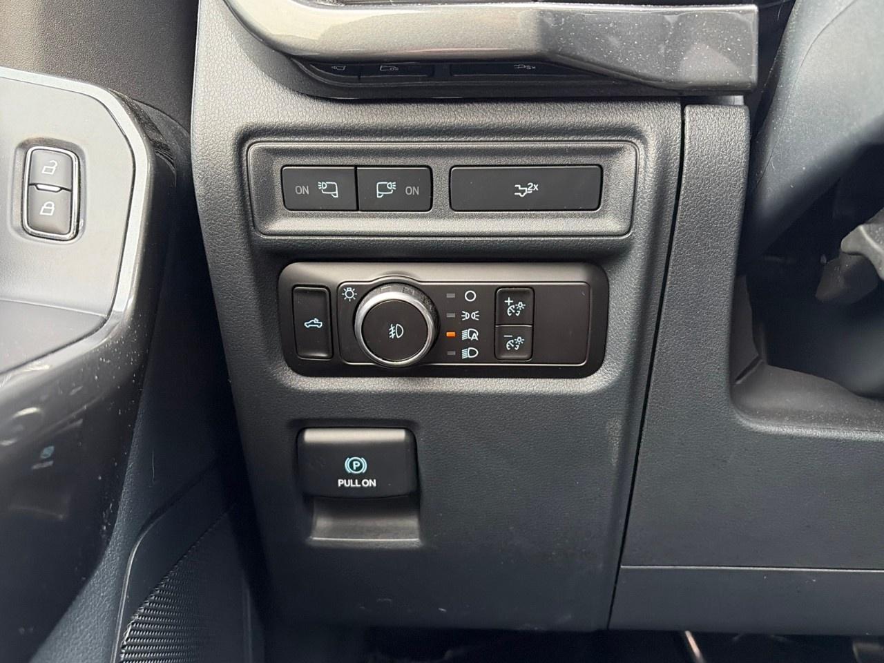 2023 Ford F-150 XLT 4WD SuperCrew 5.5' Box Photo