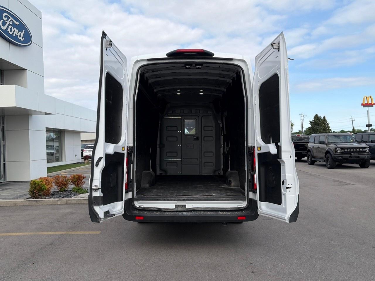 2025 Ford Transit Cargo Van T-250 148" EL Hi Rf 9070 GVWR RWD Photo4