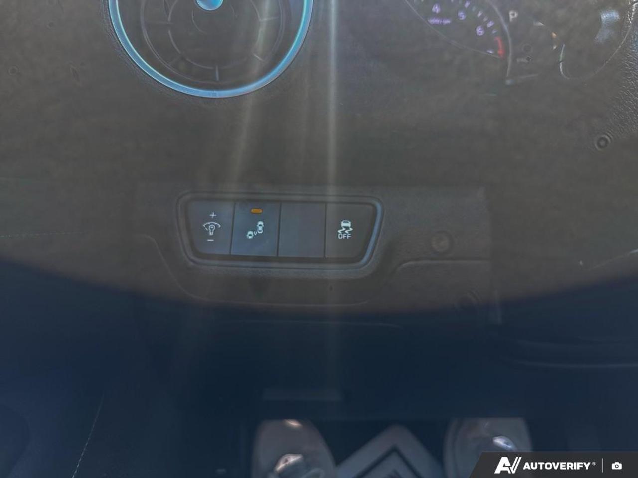 2024 Kia Forte EX / HTD SEATS / BLUETOOTH / SUNROOF / BLINDSPOT Photo