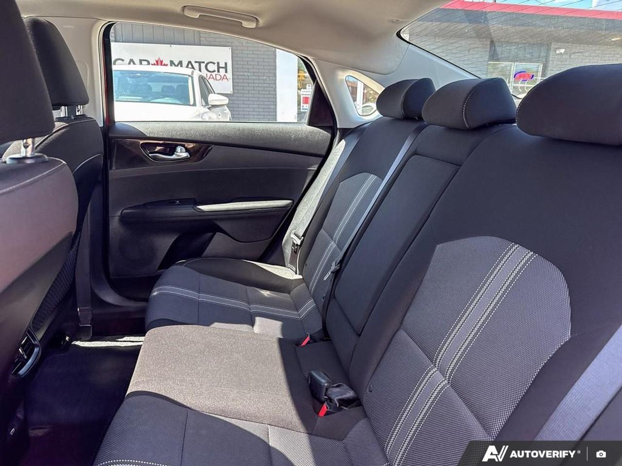 2024 Kia Forte EX / HTD SEATS / BLUETOOTH / SUNROOF / BLINDSPOT Photo