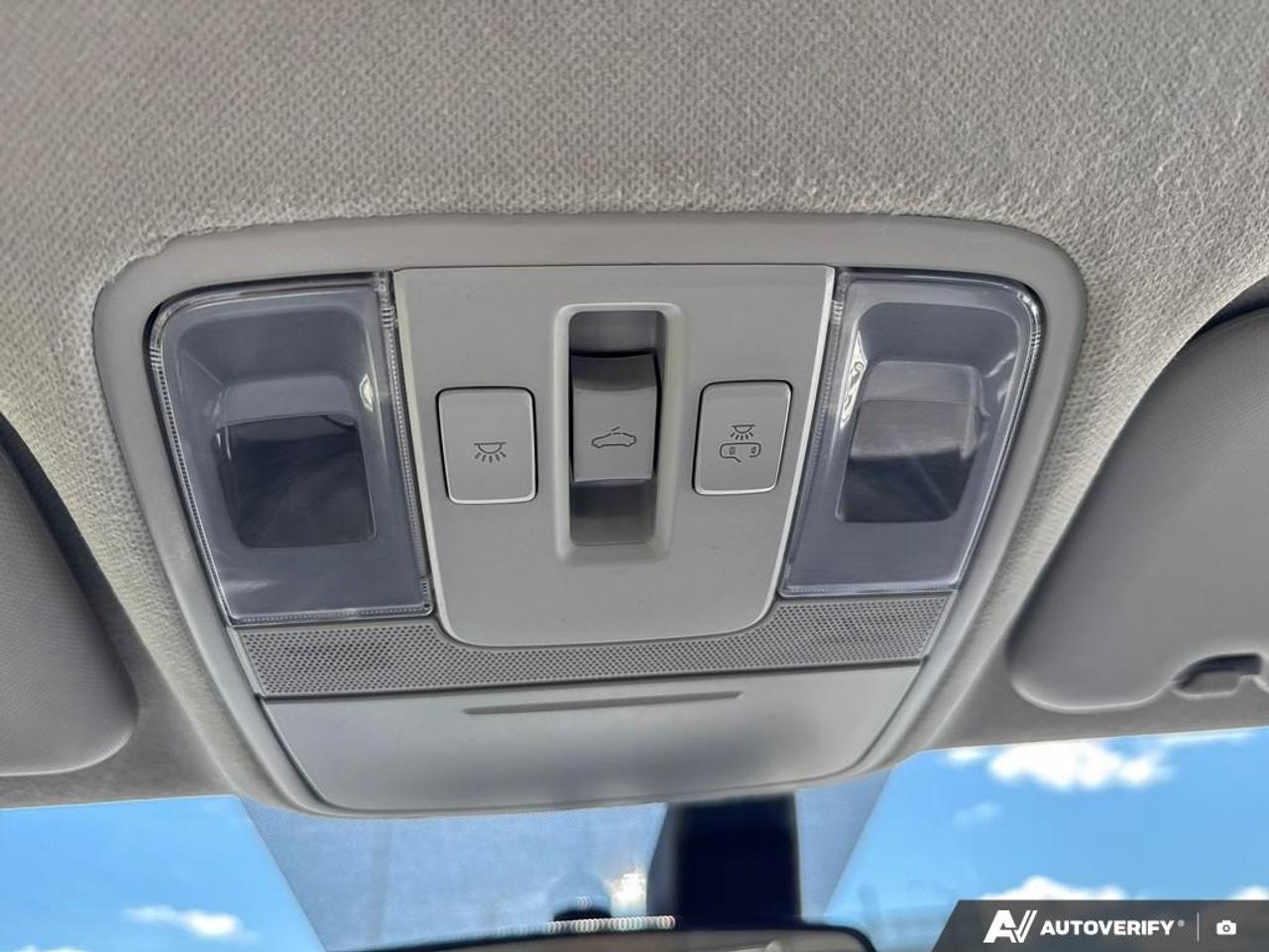 2024 Kia Forte EX / HTD SEATS / BLUETOOTH / SUNROOF / BLINDSPOT Photo