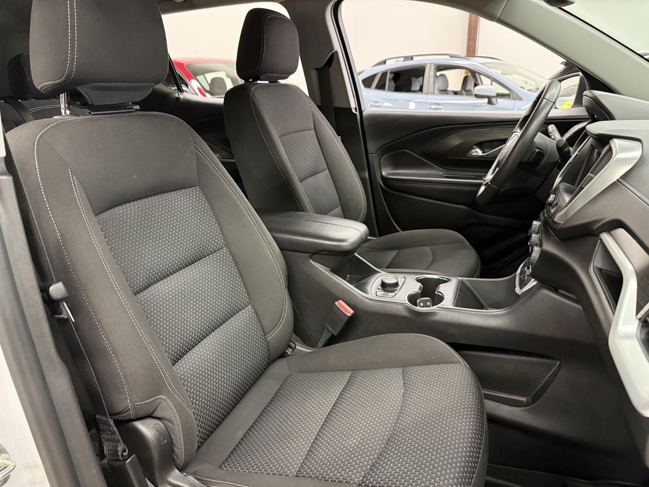 2023 GMC Terrain SLE Photo