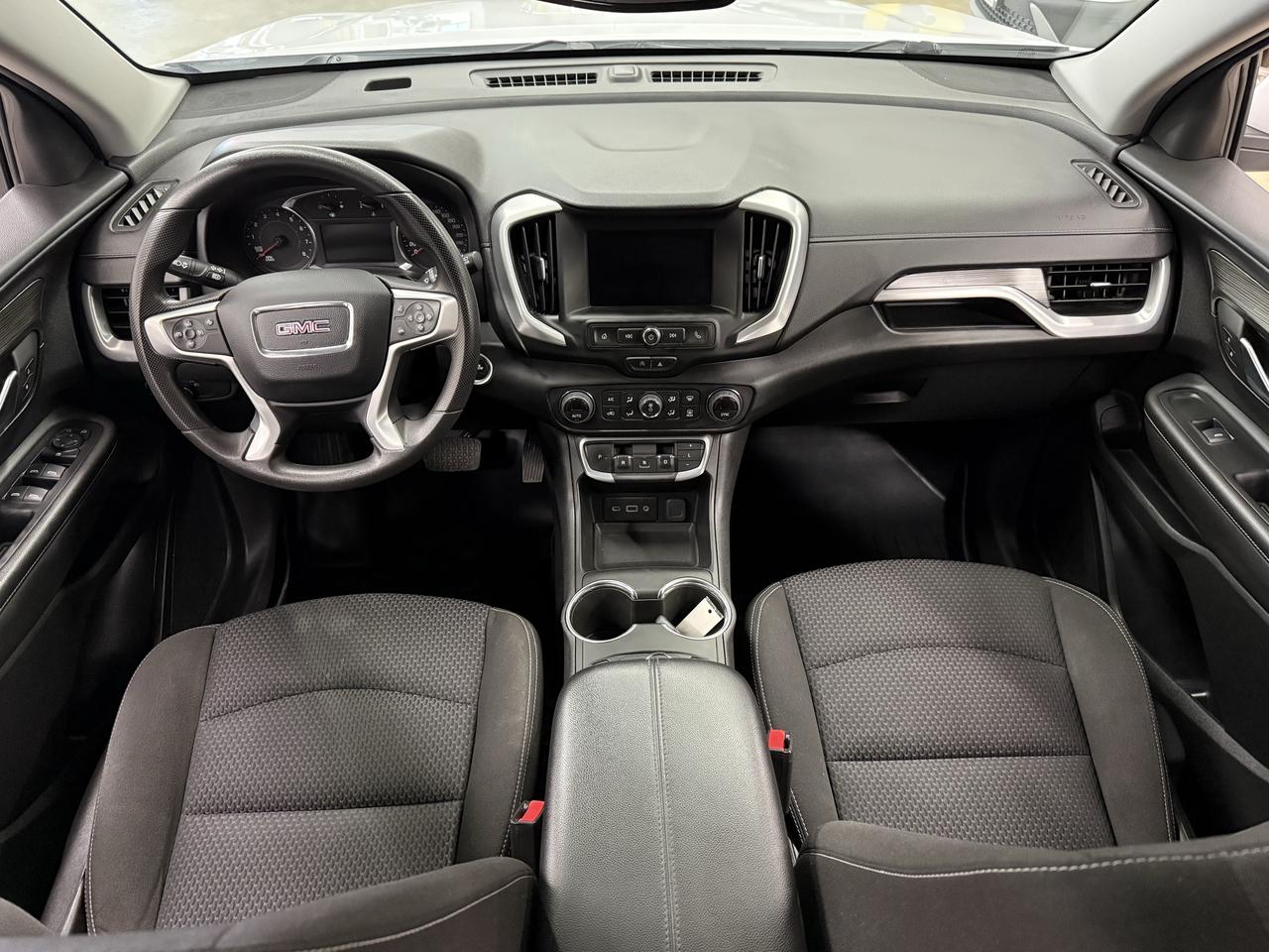 2023 GMC Terrain SLE Photo