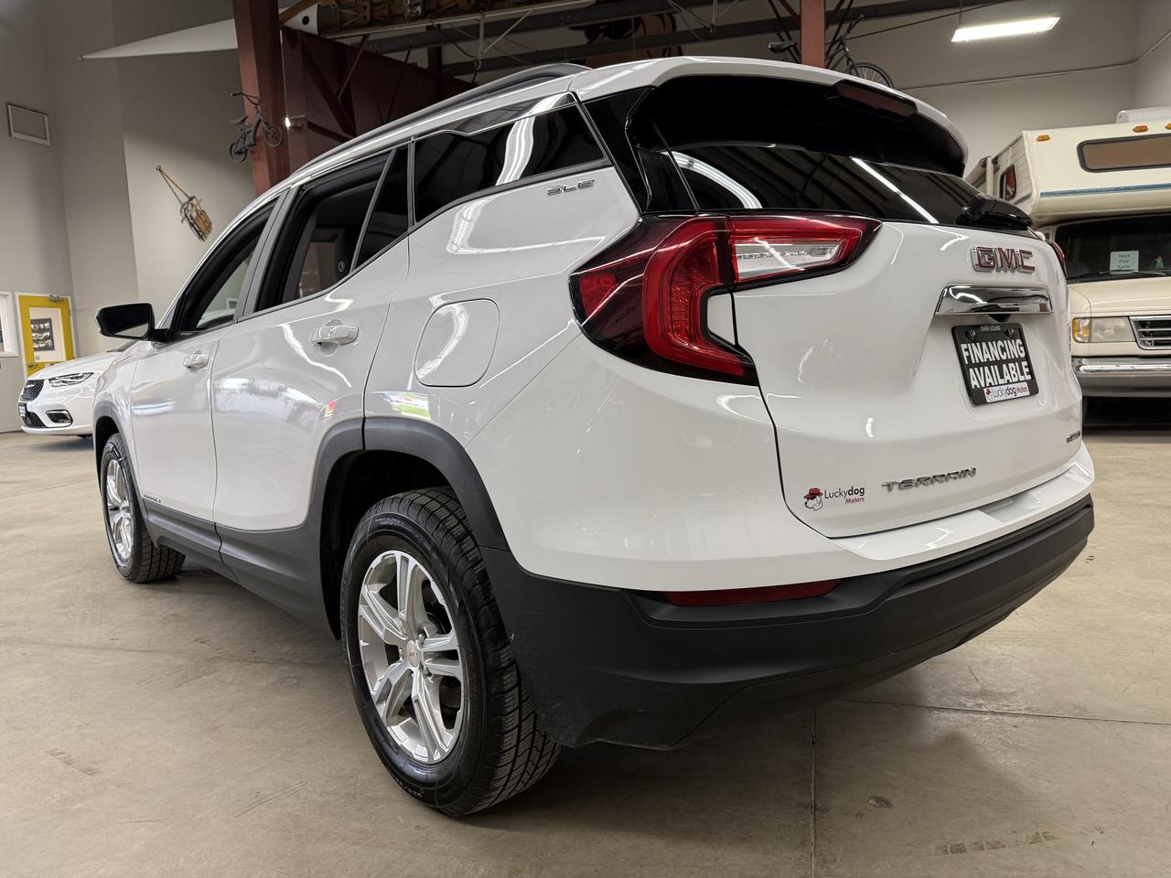 2023 GMC Terrain SLE Photo