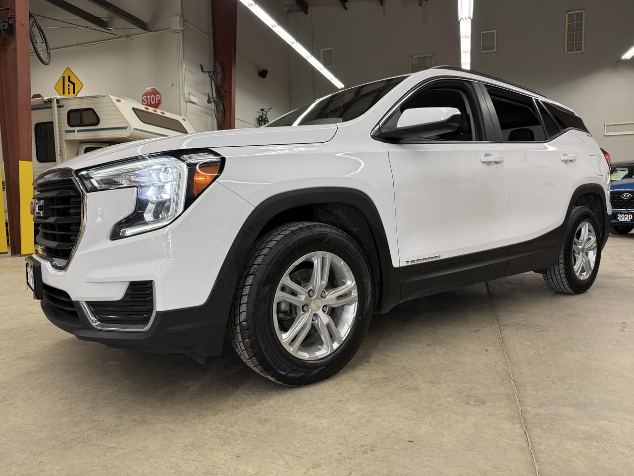2023 GMC Terrain SLE Photo0
