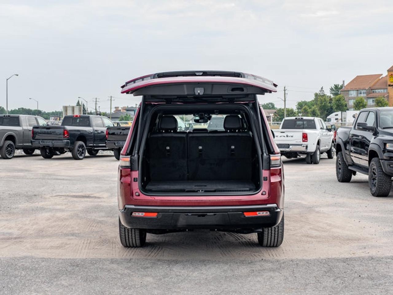 2026 Jeep Grand Wagoneer Limited Altitude Photo