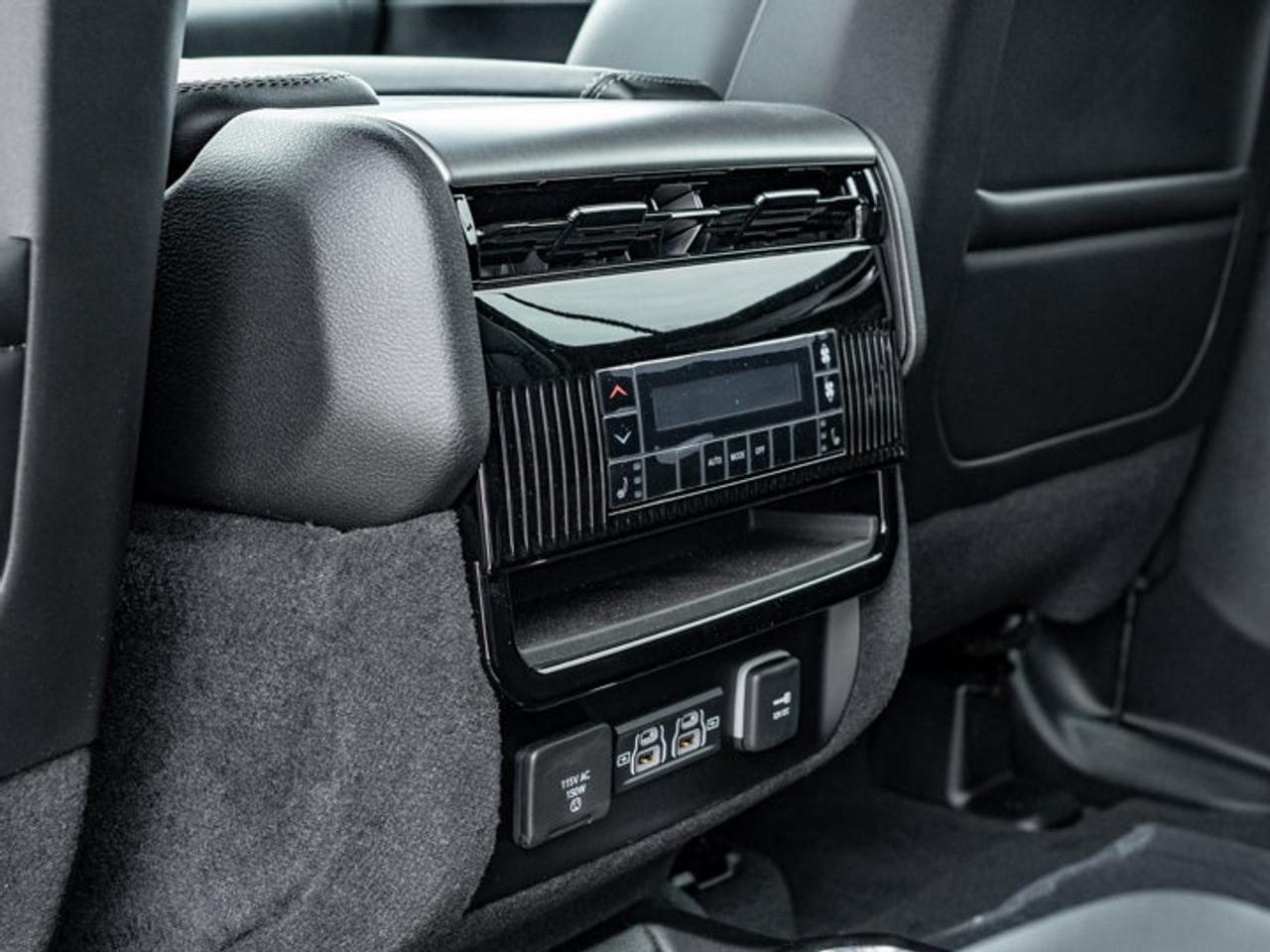 2026 Jeep Grand Wagoneer Limited Altitude Photo