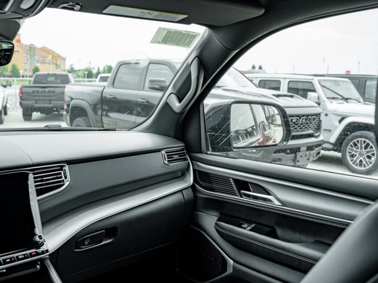 2026 Jeep Grand Wagoneer Limited Altitude Photo