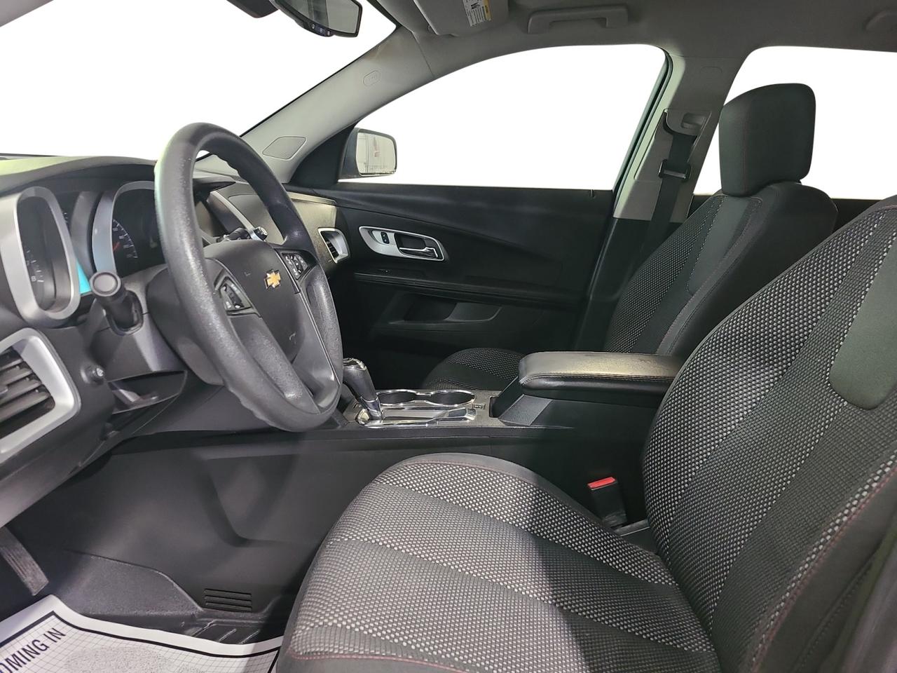 2016 Chevrolet Equinox LS - Photo #10