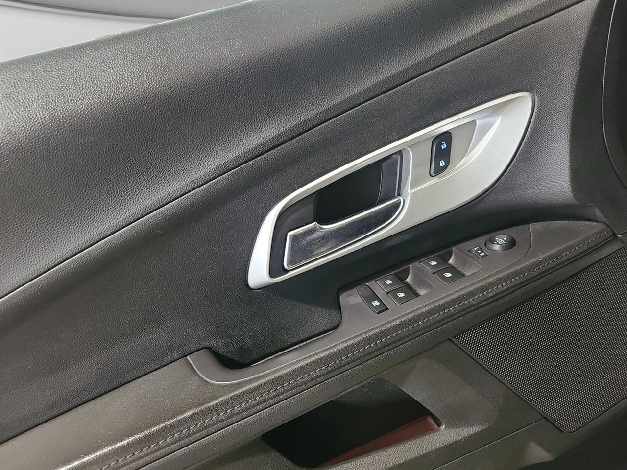 2016 Chevrolet Equinox LS Photo