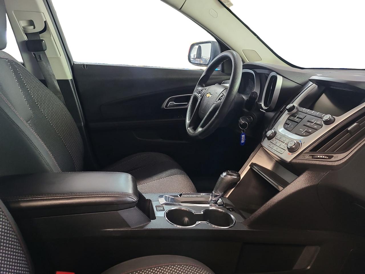 2016 Chevrolet Equinox LS Photo