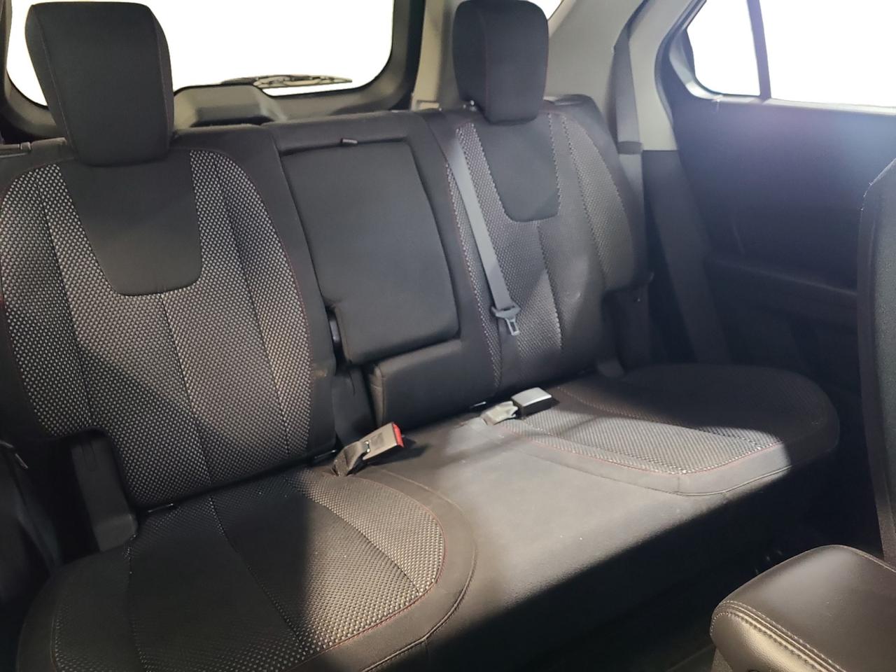 2016 Chevrolet Equinox LS Photo